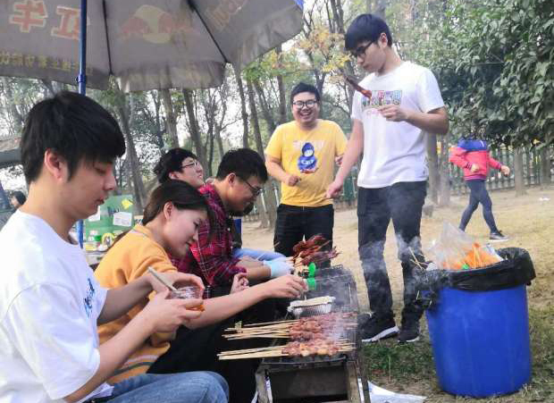 感受‘秋之美’，體會‘發(fā)創(chuàng)情’團建活動